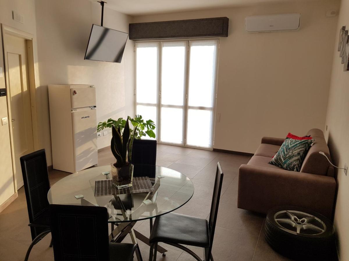 Yelay Apartments & Holiday Lago Di Garda Raffa Kültér fotó